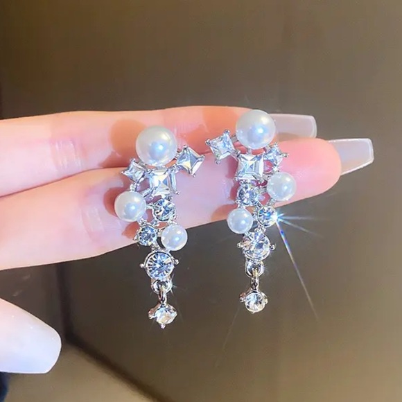 Jewelry - Sterling Silver Cubic Zirconia Pearl Earrings